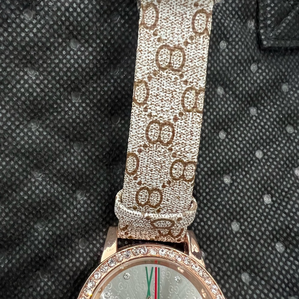 Watch - Picture 4 of 7